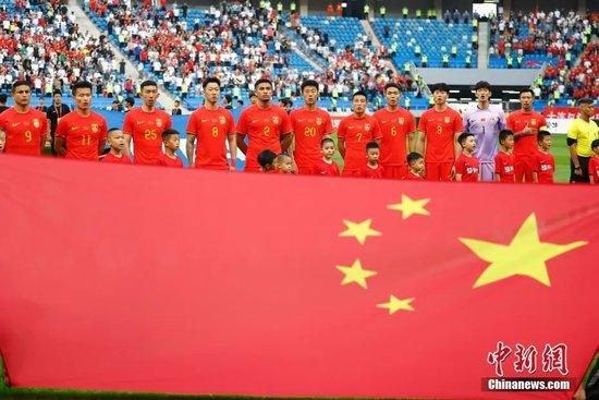 和军人啪的辣文